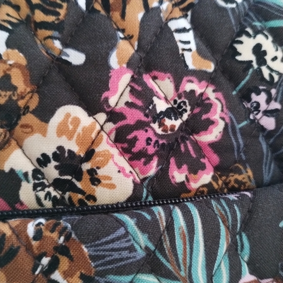 Vera Bradley Exotic Floral And Tiger Print Black Quilted Women Bag & Wallet Set - Picture 8 of 14